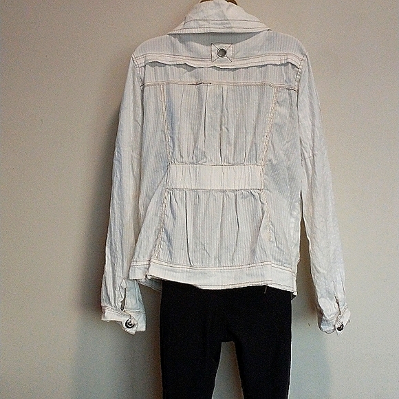XL White Asymmetrical Zip-Up Jacket by Daytrip - Picture 3 of 15